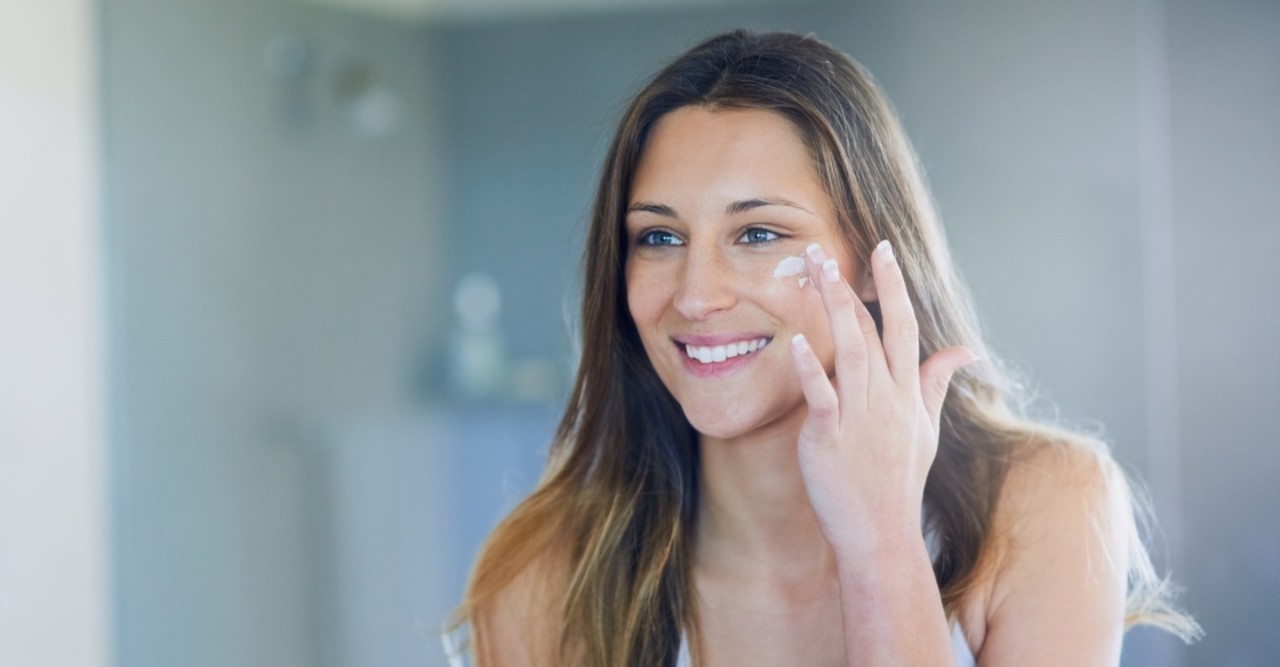 Vet du vad du smörjer huden med?